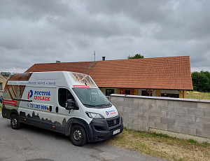 Zateplení stropu zděného rodinného domu pomocí foukané izolace